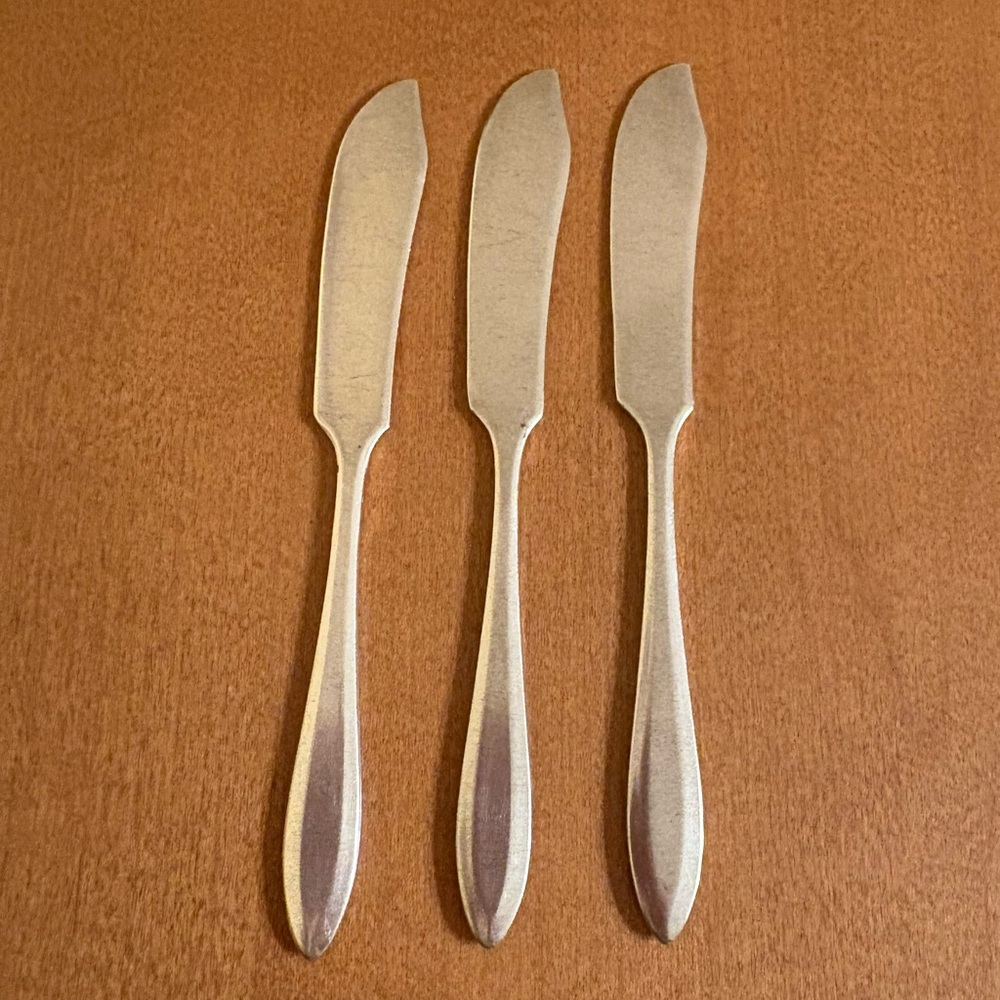 Elegant Silver Butter Knives Set Oneida Reverie Vintage